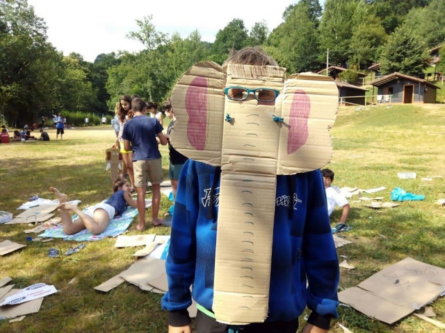  Masque d'éléphant en carton 